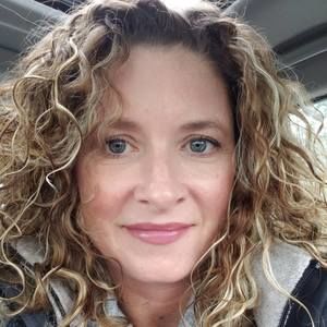 Meet your Posher, Connie